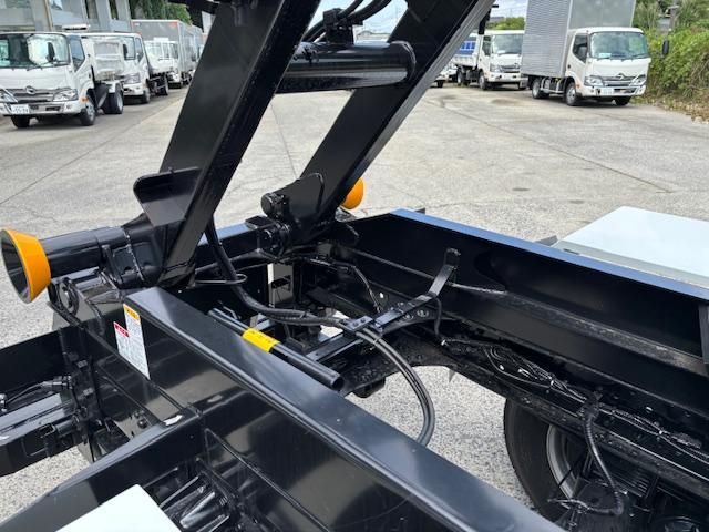 MITSUBISHI FUSOU FIGHTER 2025