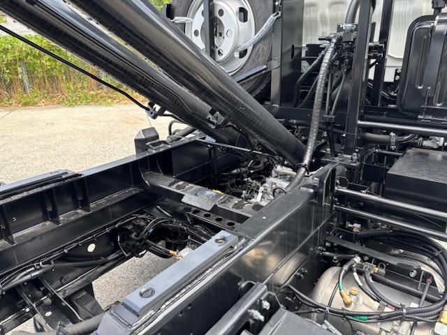 MITSUBISHI FUSOU FIGHTER 2025