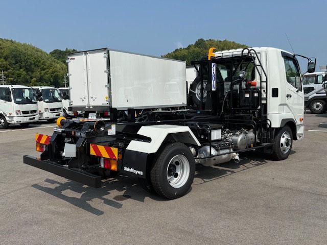 MITSUBISHI FUSOU FIGHTER 2025