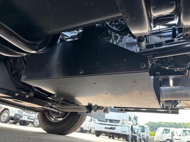 MITSUBISHI FUSOU FIGHTER 2025