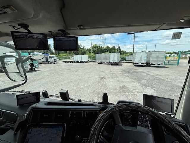 MITSUBISHI FUSOU SUPER GREAT 2019