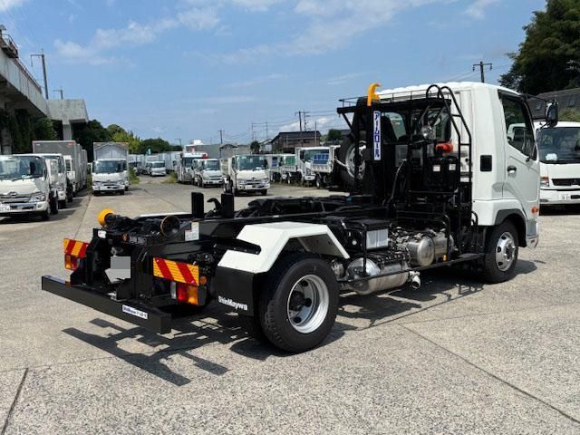 MITSUBISHI FUSOU FIGHTER 2025