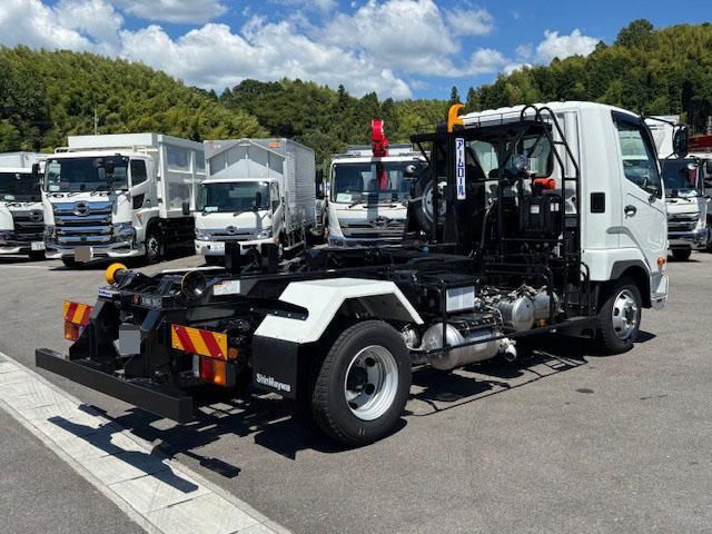 MITSUBISHI FUSOU FIGHTER 2025