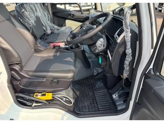 MITSUBISHI FUSOU FIGHTER 2025