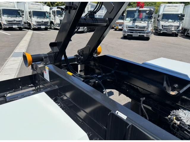 MITSUBISHI FUSOU FIGHTER 2024