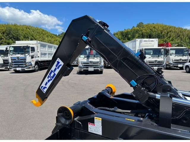 MITSUBISHI FUSOU FIGHTER 2024