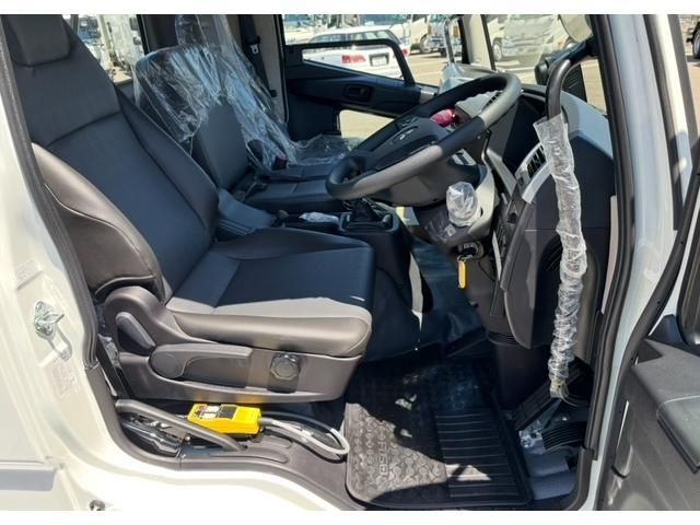 MITSUBISHI FUSOU FIGHTER 2024