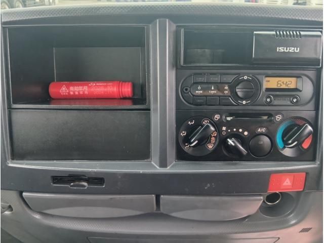 ISUZU ELF 2019