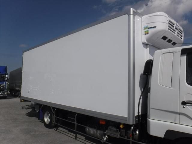 MITSUBISHI FUSOU FIGHTER 2025