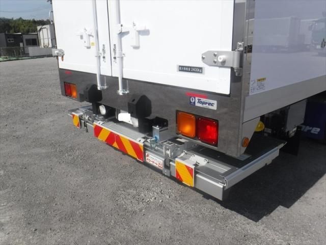 MITSUBISHI FUSOU FIGHTER 2025