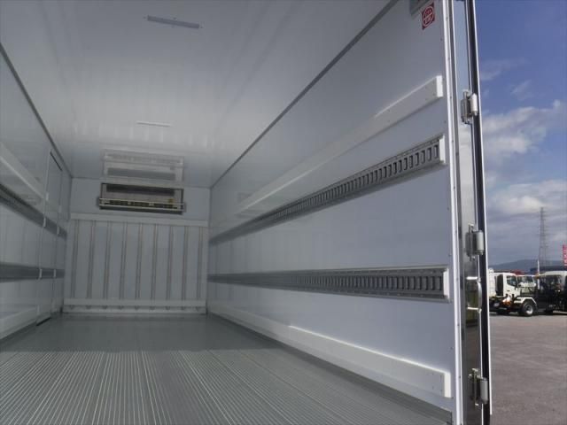 MITSUBISHI FUSOU FIGHTER 2025