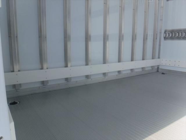 MITSUBISHI FUSOU FIGHTER 2025