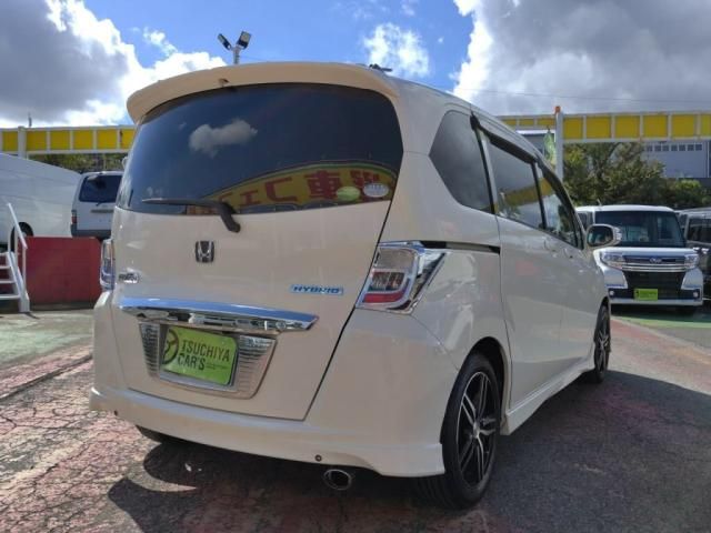HONDA FREED HYBRID 2013