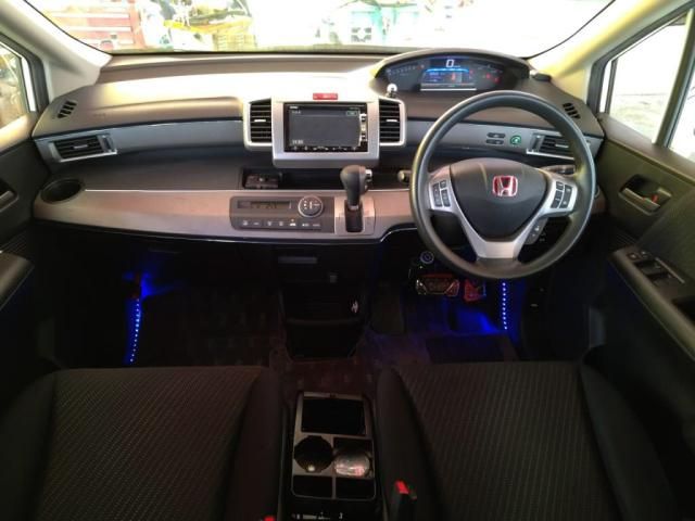 HONDA FREED HYBRID 2013