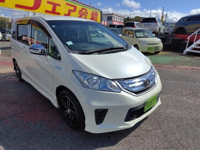 HONDA FREED HYBRID 2013