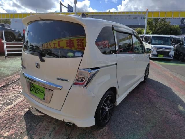 HONDA FREED HYBRID 2013