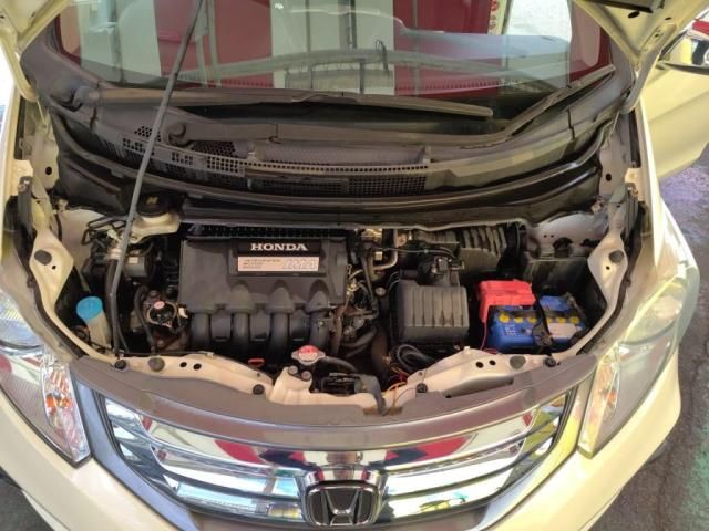 HONDA FREED HYBRID 2013
