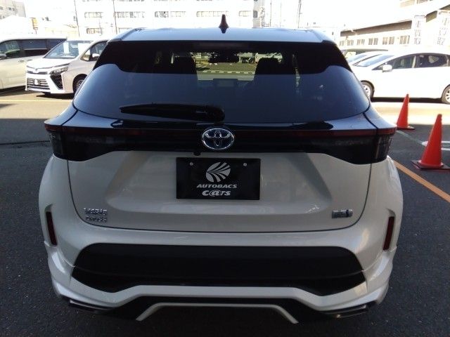 TOYOTA YARIS CROSS HYBRID 2022