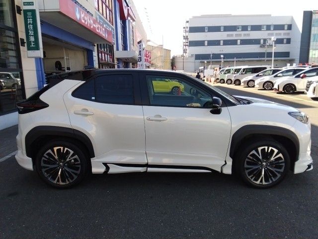 TOYOTA YARIS CROSS HYBRID 2022