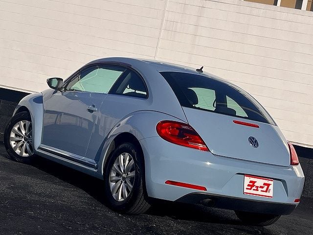 VOLKSWAGEN VOLKSWAGEN The BEETLE 2012