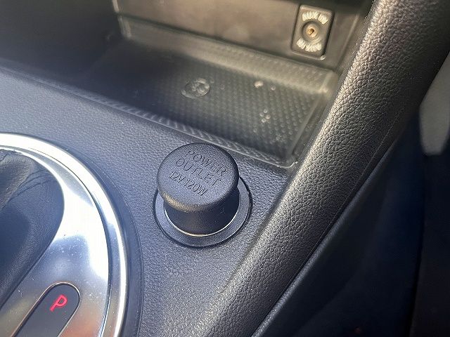 VOLKSWAGEN VOLKSWAGEN The BEETLE 2012