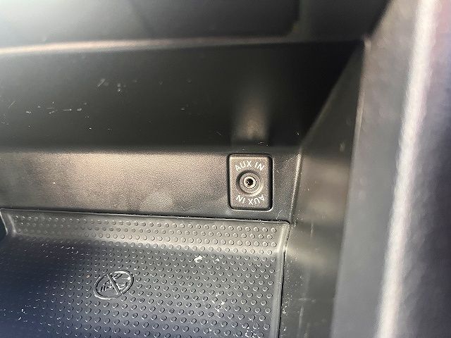 VOLKSWAGEN VOLKSWAGEN The BEETLE 2012