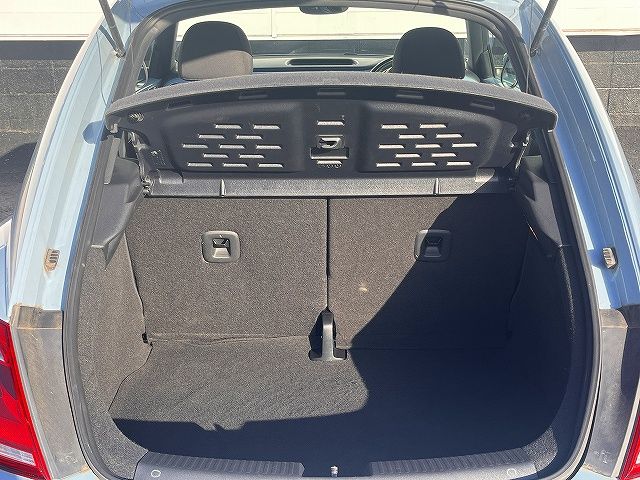 VOLKSWAGEN VOLKSWAGEN The BEETLE 2012