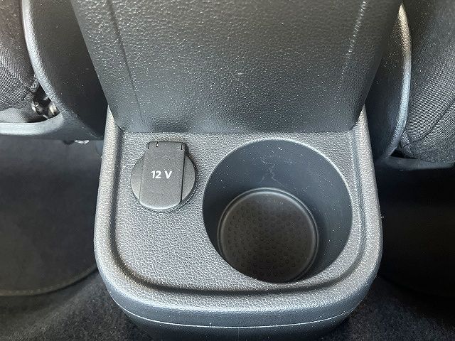 VOLKSWAGEN VOLKSWAGEN The BEETLE 2012