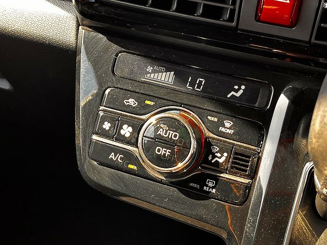 DAIHATSU TANTO CUSTOM 2021