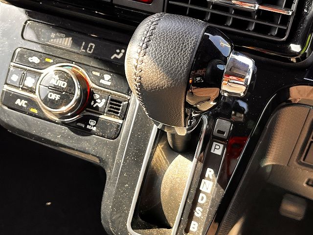 DAIHATSU TANTO CUSTOM 2021