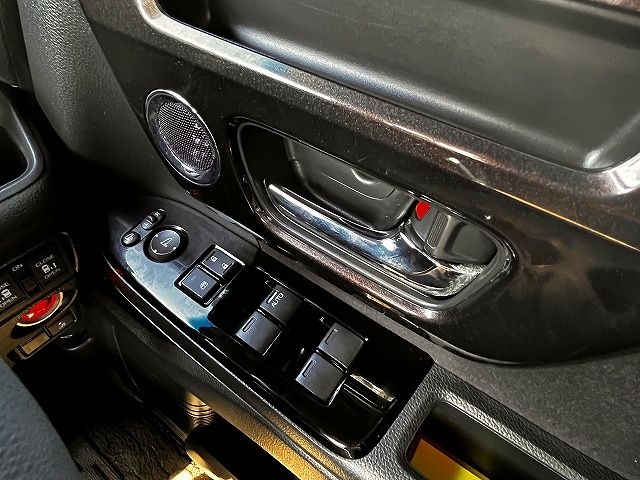 HONDA N BOX CUSTOM 2018