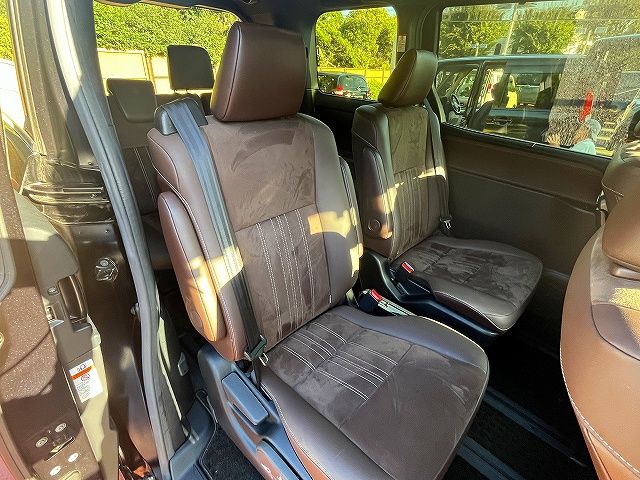 TOYOTA ESQUIRE HYBRID 2019