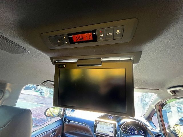 TOYOTA ESQUIRE HYBRID 2019