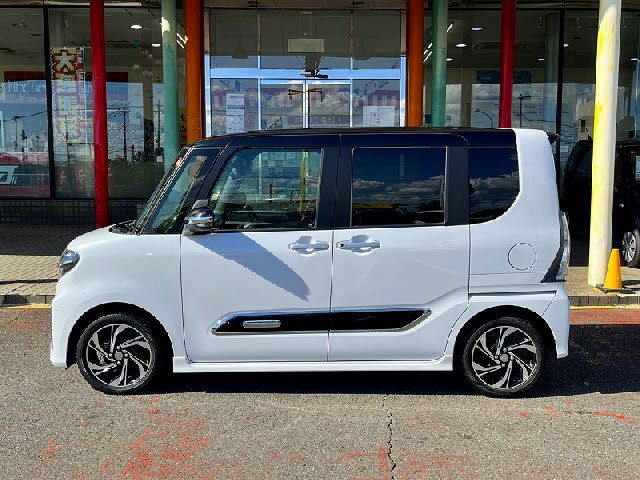 DAIHATSU TANTO CUSTOM 2021