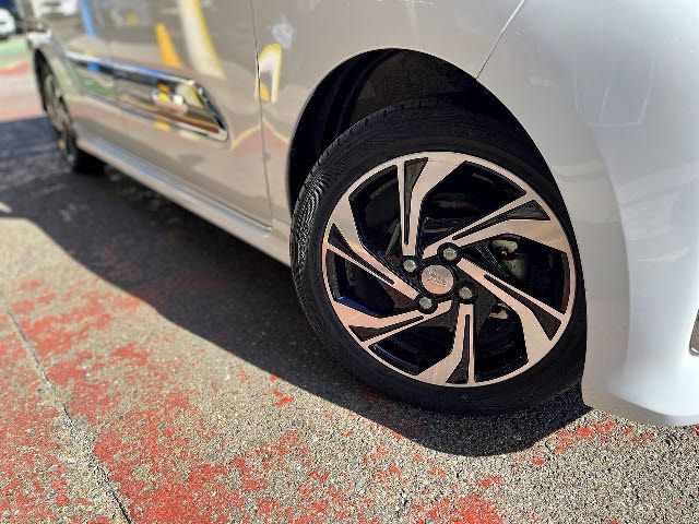 DAIHATSU TANTO CUSTOM 2021