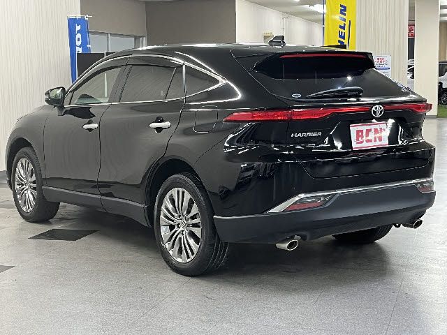 TOYOTA HARRIER 2WD 2021