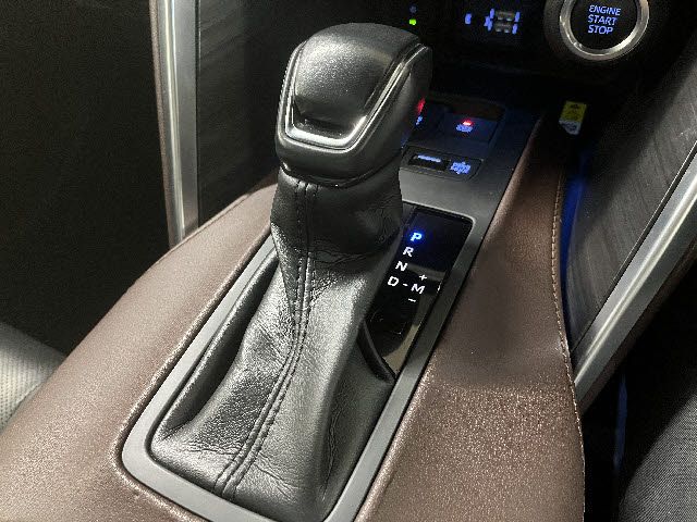 TOYOTA HARRIER 2WD 2021