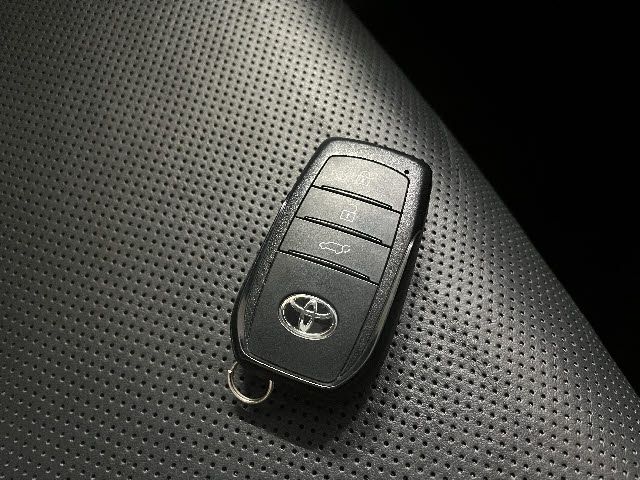 TOYOTA HARRIER 2WD 2021