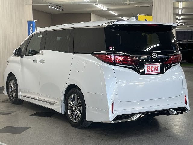 TOYOTA ALPHARD 2024