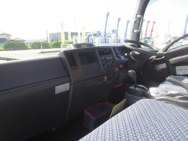 ISUZU ELF 2022