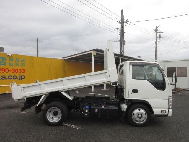 ISUZU ELF 2023