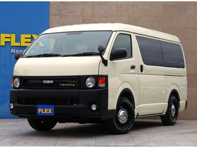 TOYOTA HIACE van 4WD 2020