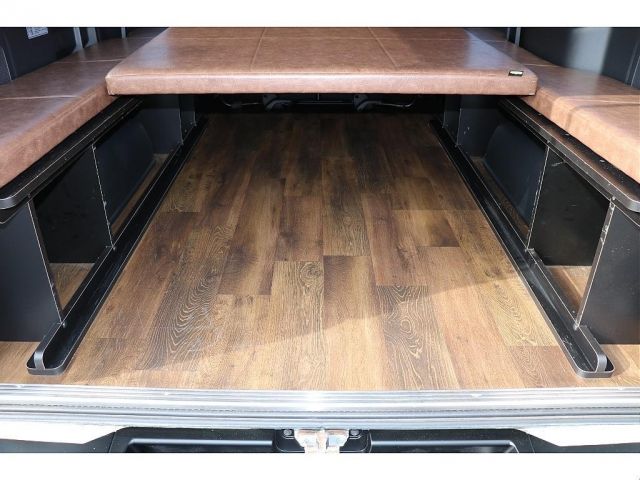 TOYOTA HIACE van 4WD 2020