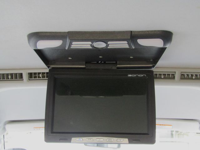 MITSUBISHI DELICA SPACE GEAR  4WD 2002