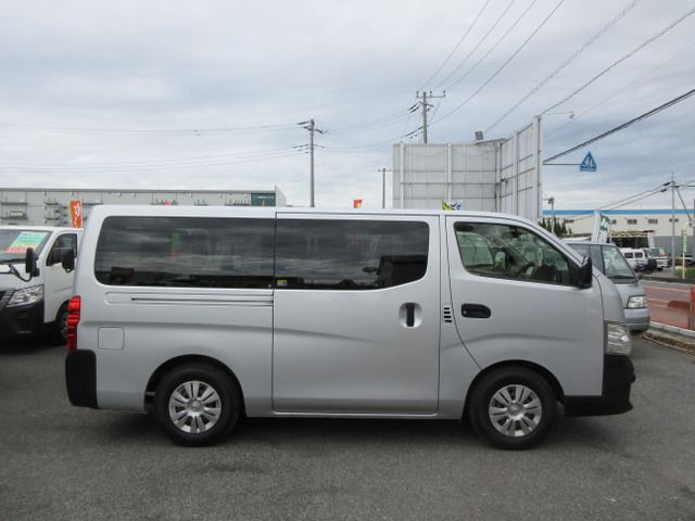 NISSAN NV350 CARAVAN 2018
