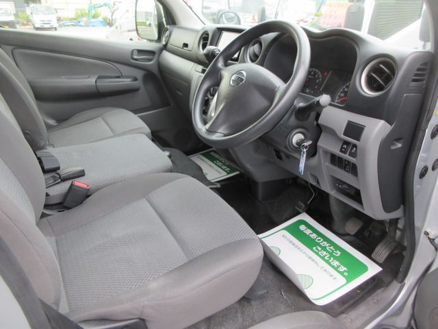 NISSAN NV350 CARAVAN 2018