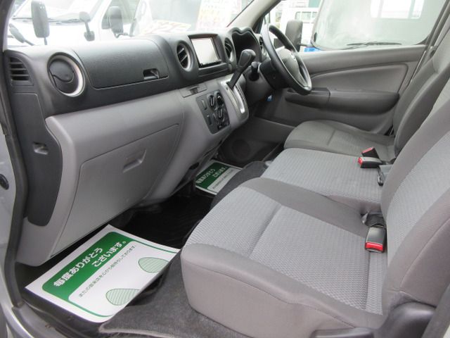 NISSAN NV350 CARAVAN 2018