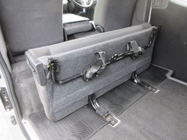 NISSAN NV350 CARAVAN 2018