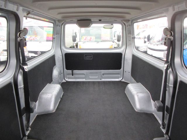 NISSAN NV350 CARAVAN 2018