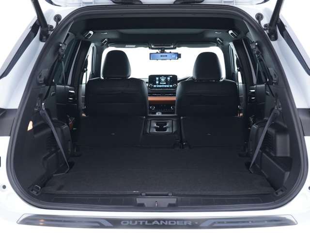 MITSUBISHI OUTLANDER PHEV 2023